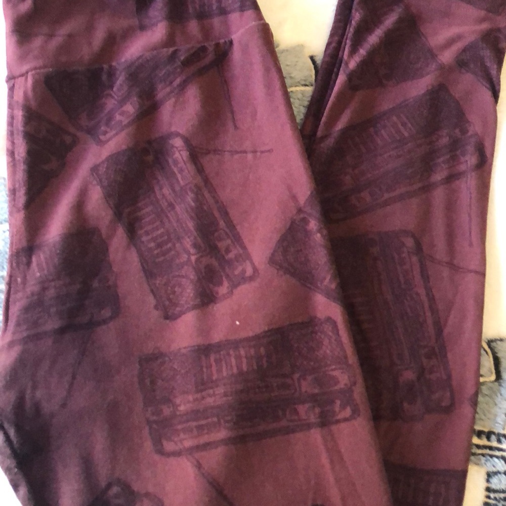 LuLaRoe OS Radio Leggings